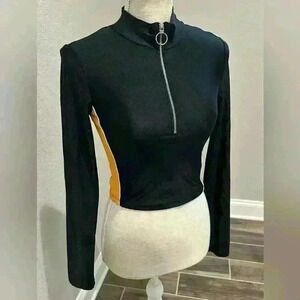 FOREVER 21 Women Black Solid Crop Top - small